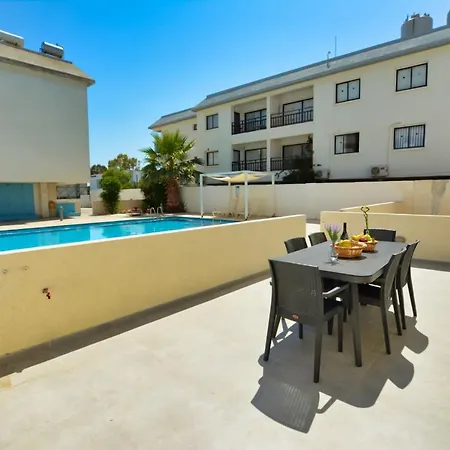 Myhome Delux, 3 Bedroom With Pool Ayía Nápa