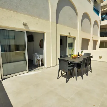 Apartamento Myhome Delux, 3 Bedroom With Pool