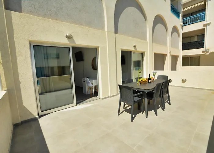 Myhome Delux, 3 Bedroom With Pool Апартаменты Айя-Напа