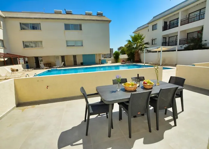 Myhome Delux, 3 Bedroom With Pool Апартаменты