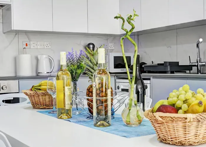 Myhome Delux, 3 Bedroom With Pool Апартаменты