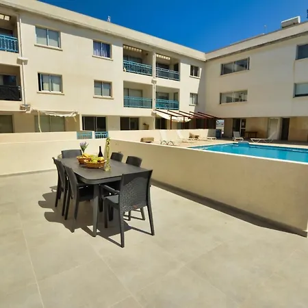 Myhome Delux, 3 Bedroom With Pool 아파트 *